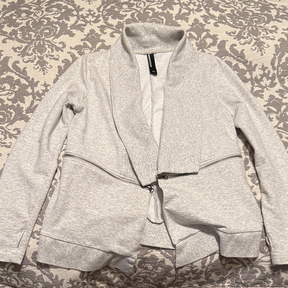 Mondetta Light Gray Cardigan Sweater